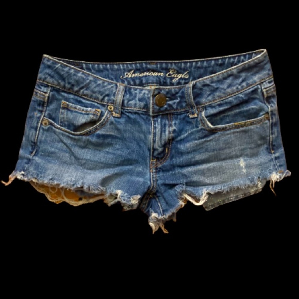 American eagle distressed style denim jean shorts size 2
